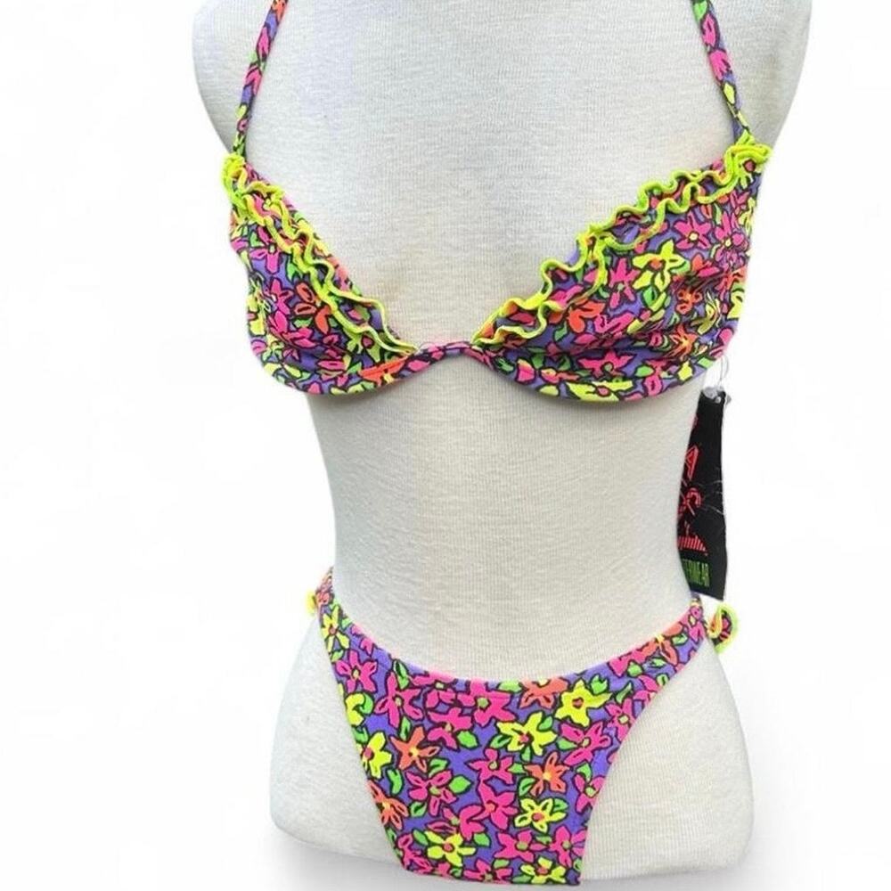Vintage 80s/90s Bikini Swimwear Daffy Water wear Neon Foral 
Women’s Size Small